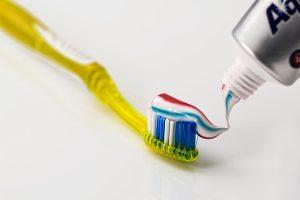 desensitising-toothpaste-for-sensitive-teeth
